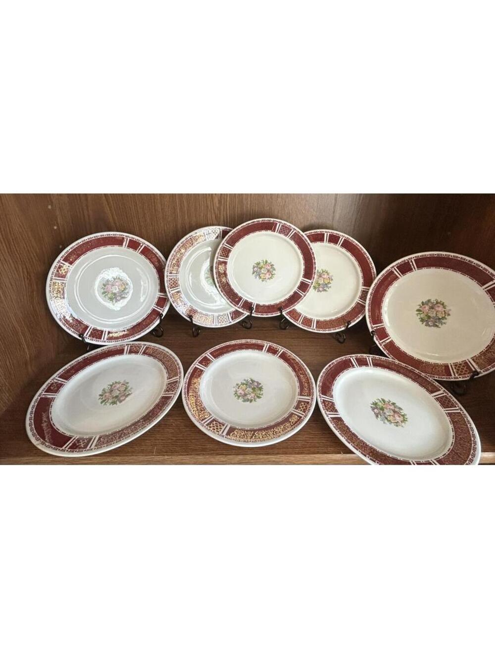 8 Homer Laughlin Piccadilly 7.5” Plates red rim gold floral center 1940s